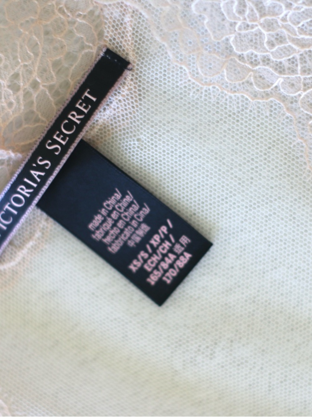 ❗️ LAST CALL VICTORIAS SECRET Sheer Lace-Trim Robe in Blush Pink (NWOT) - Picture 9 of 10
